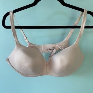 Body by Victoria Secret Lined Demi Bra 40D Underwire Padded Convertible Strap